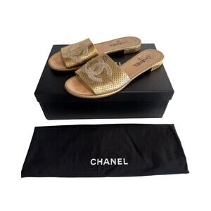 Chanel Gold Laminated Lambskin CC Logo Slide Sandals Mules Size 40